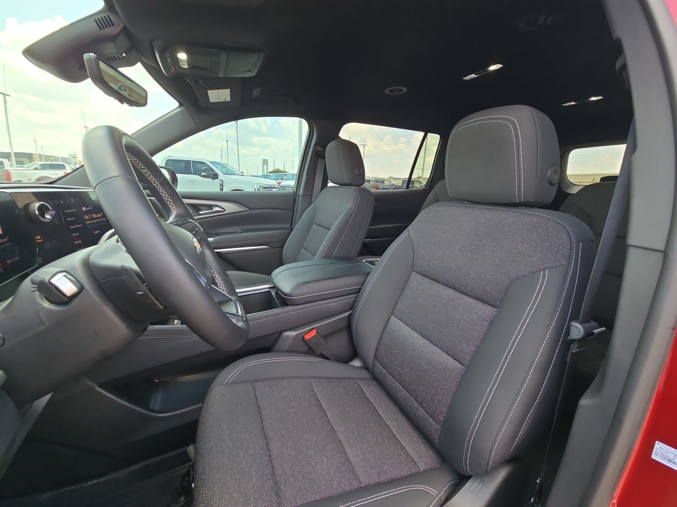 Used 2026 Chevrolet Traverse LT w/ Driver Confidence Package FWD image 15