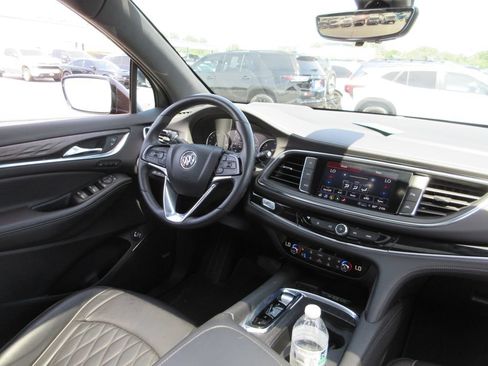 Certified 2024 Buick Enclave Avenir w/ Avenir Technology Package AWD/4WD image 29