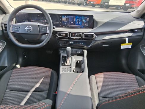 New 2026 Nissan Sentra SR w/ Floor Mat Package image 8