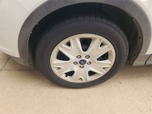 Used 2015 Ford Escape S FWD image 9