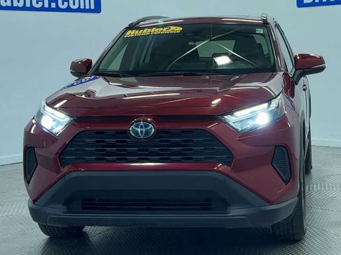 Used 2022 Toyota RAV4 XLE w/ Convenience Package AWD/4WD image 3
