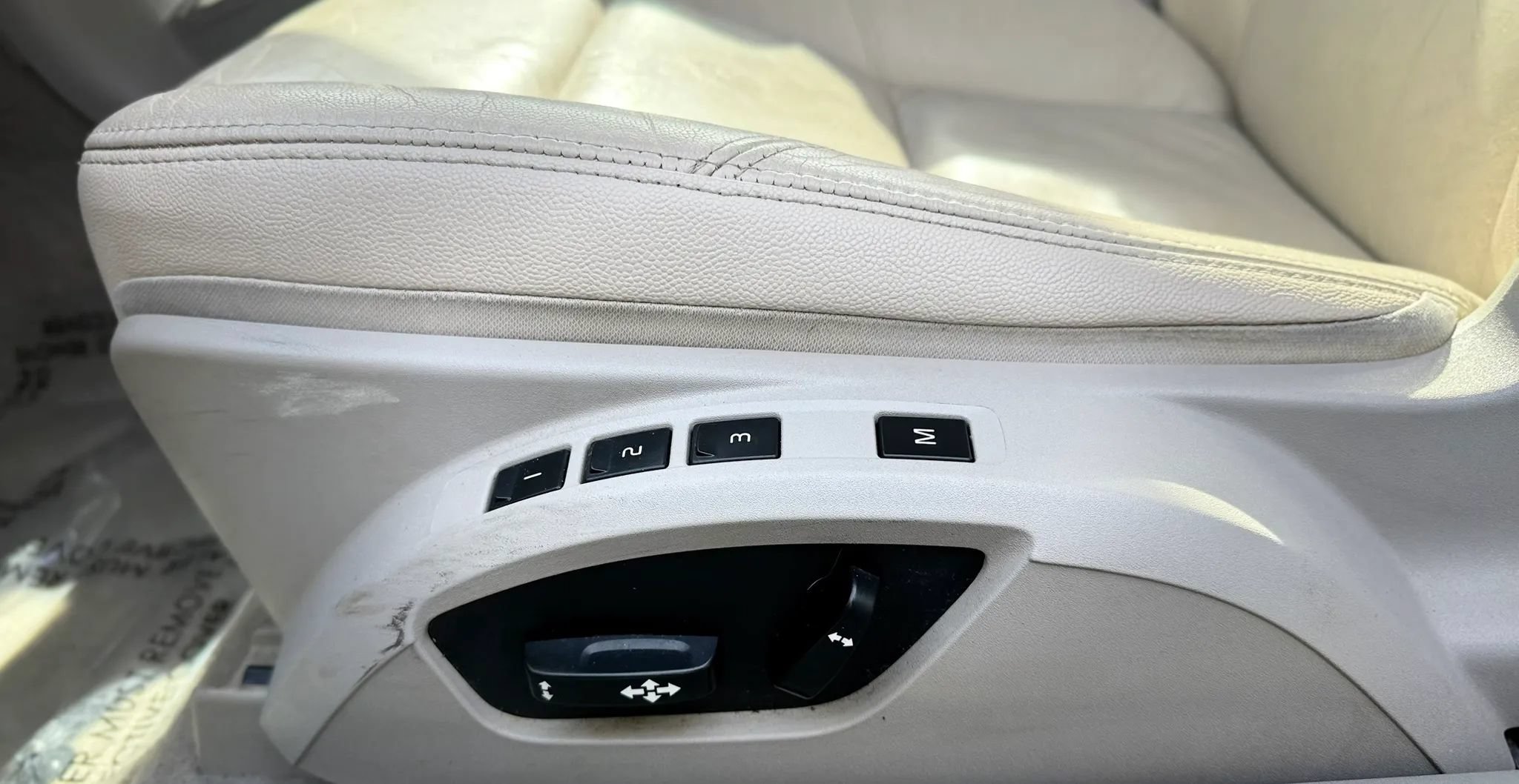 Used 2008 Volvo C70 T5 FWD image 28
