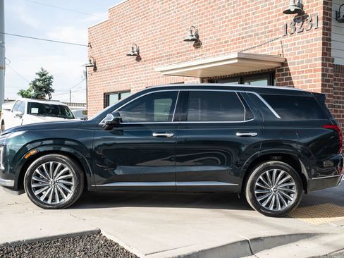Used 2023 Hyundai Palisade Calligraphy w/ Cargo Package AWD/4WD image 3