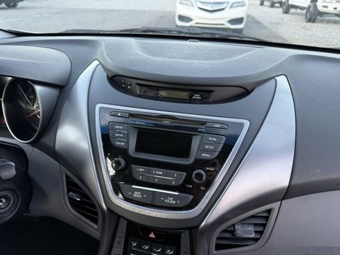 Used 2013 Hyundai Elantra GLS w/ Preferred Pkg image 7