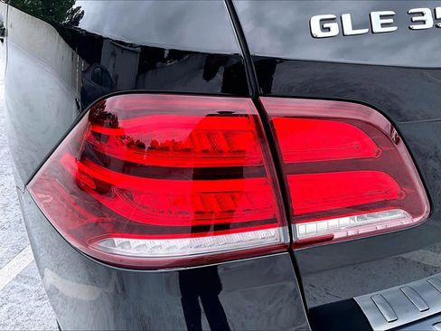 Used 2018 Mercedes-Benz GLE 350 4MATIC image 29