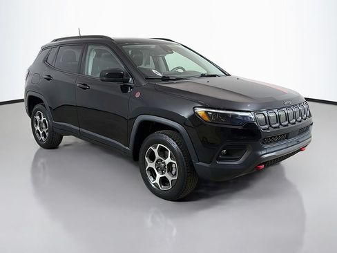Used 2022 Jeep Compass Trailhawk w/ Trailhawk Elite Group AWD/4WD image 2