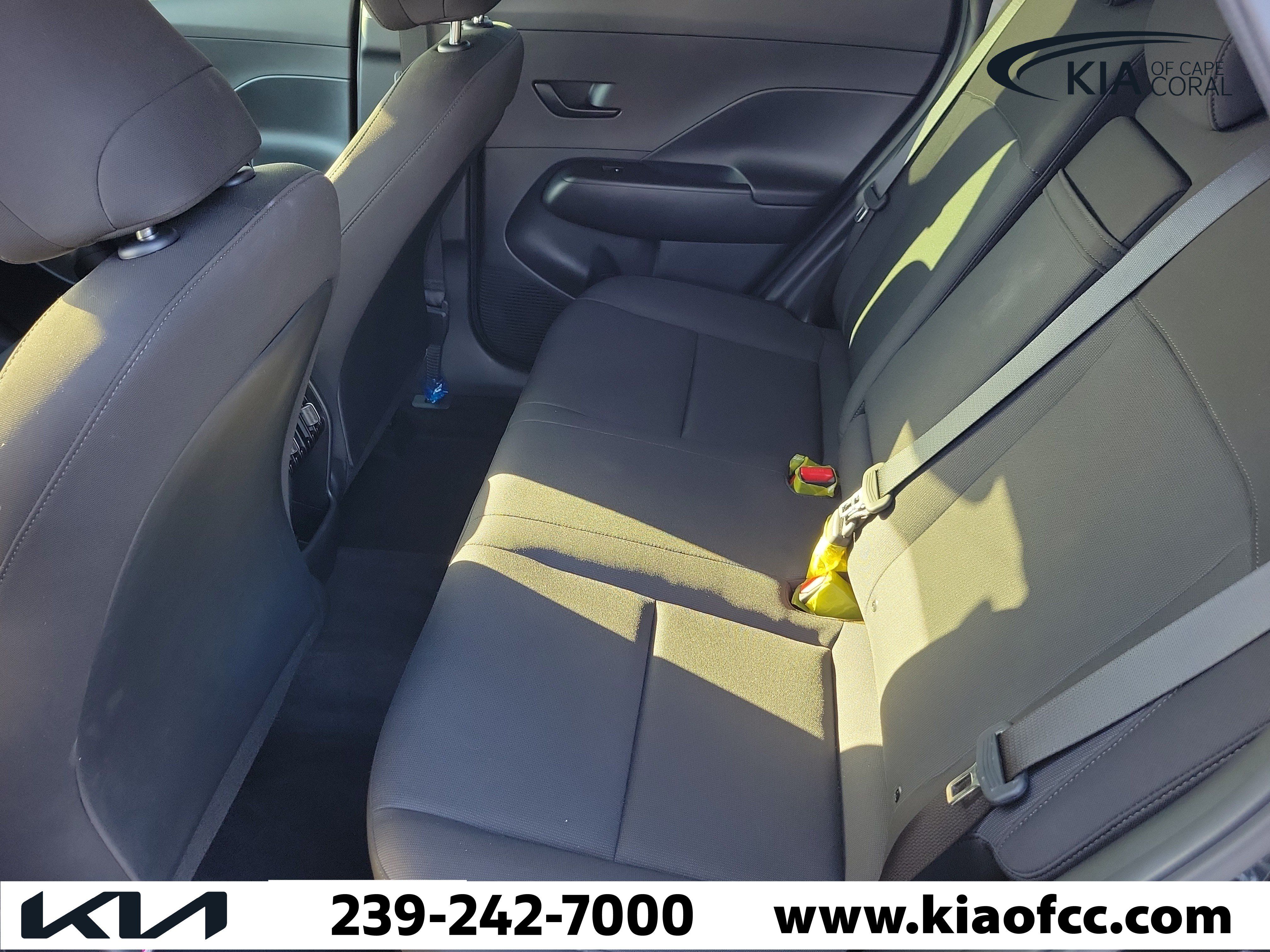 Used 2024 Hyundai Kona SEL w/ Convenience Package FWD image 11