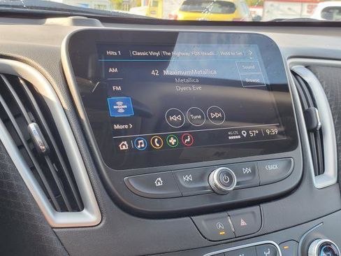 Used 2025 Chevrolet Malibu LT image 17