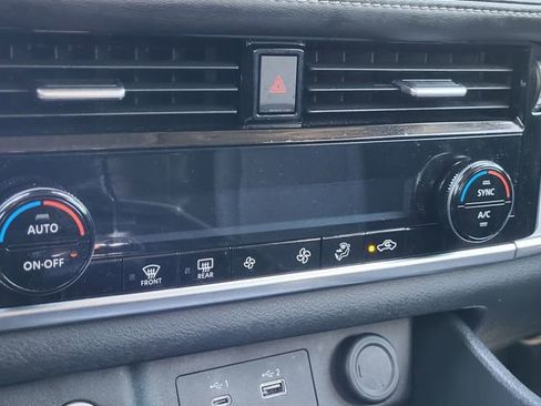 Certified 2023 Nissan Rogue SV image 14