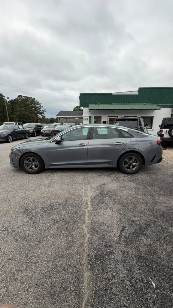 Used 2023 Kia K5 LXS FWD image 7