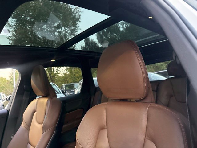 Used 2024 Volvo XC60 B5 Plus w/ Protection Package Premier AWD/4WD image 15