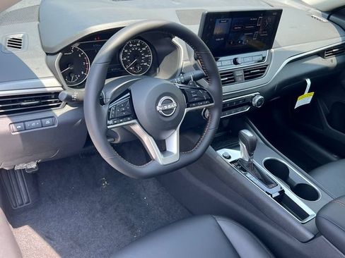 New 2026 Nissan Altima 2.5 SR FWD image 14