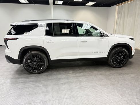 New 2026 Chevrolet Traverse LT w/ LPO, Floor Liner Package image 8