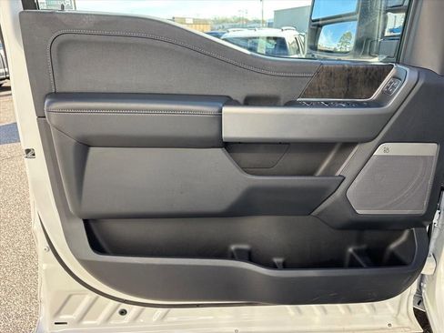 Used 2024 Ford F250 Lariat w/ Lariat Ultimate Package image 9