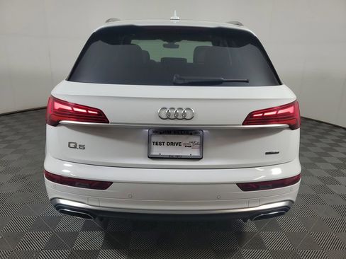 Used 2024 Audi Q5 2.0T Prestige w/ Prestige Package image 5