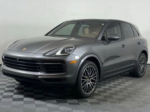 Used 2020 Porsche Cayenne image 2