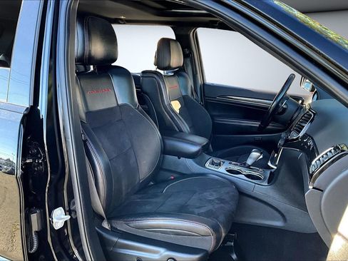 Used 2020 Jeep Grand Cherokee Trailhawk w/ Premium Lighting Group image 28