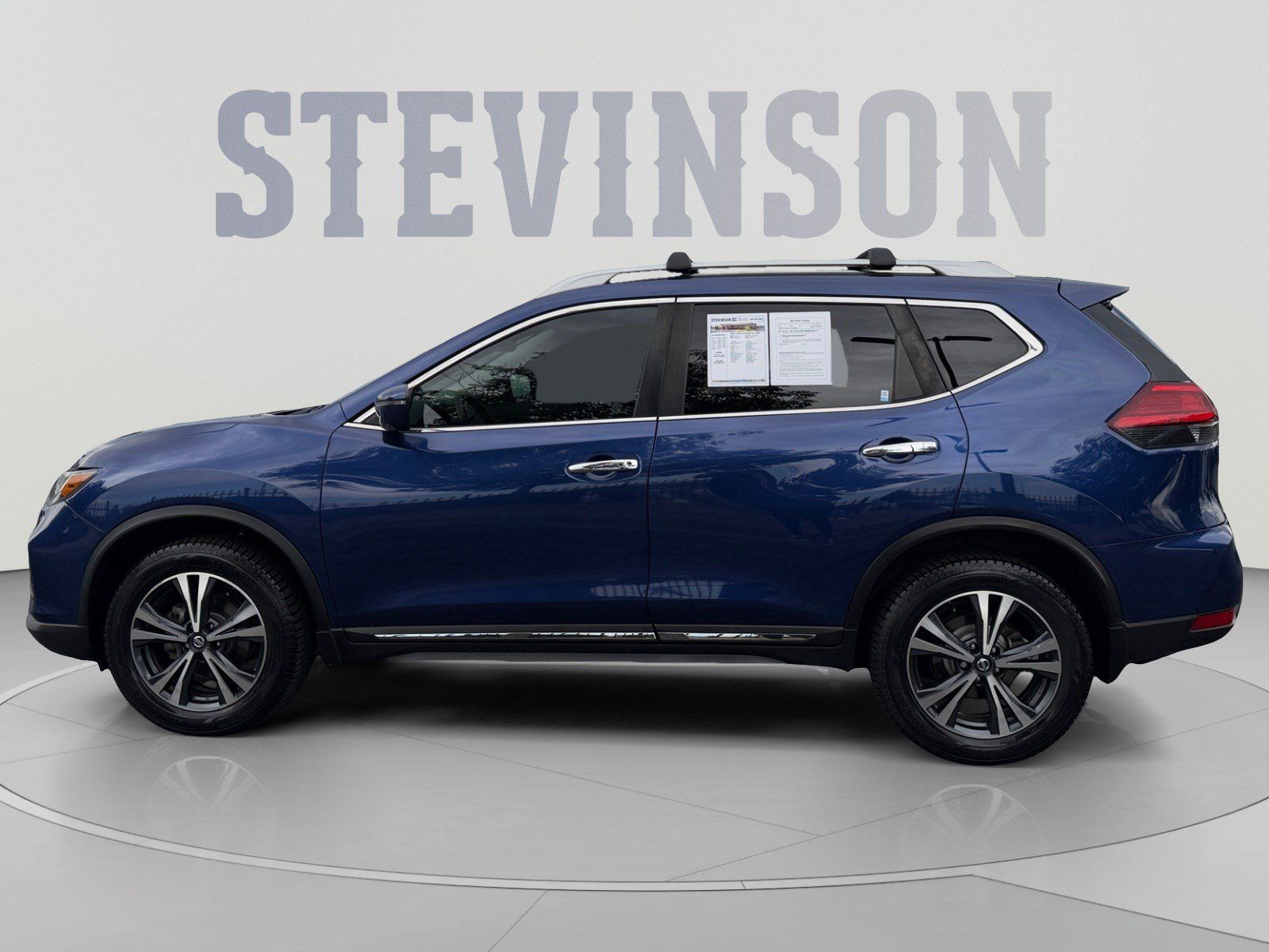 Used 2017 Nissan Rogue SL AWD/4WD image 2