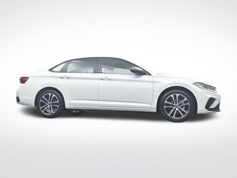 Used 2025 Volkswagen Jetta Sport FWD image 32