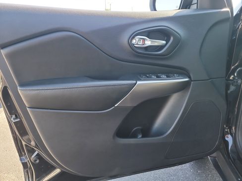 Used 2022 Jeep Cherokee Latitude Lux image 14