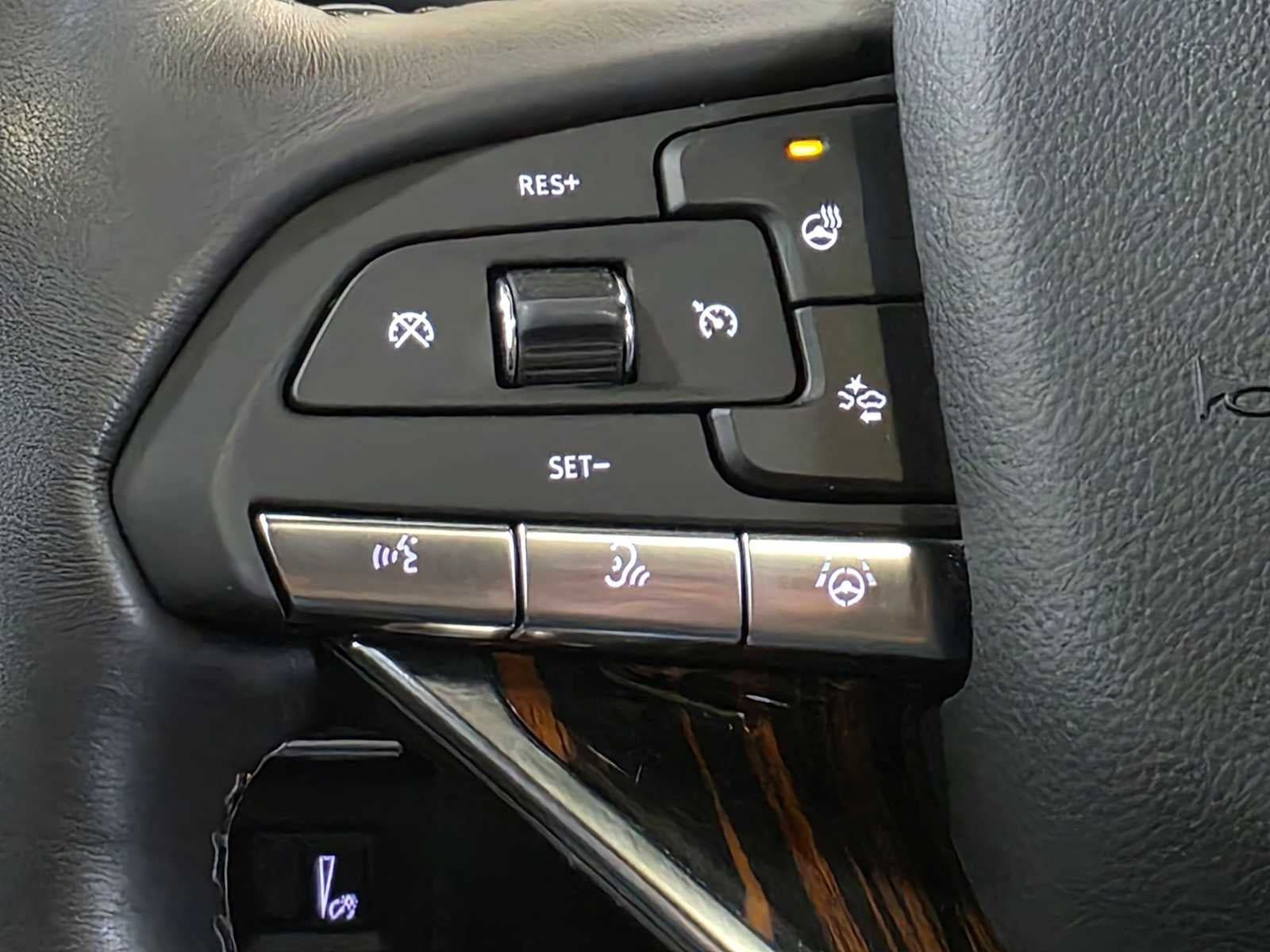 Certified 2024 Cadillac Escalade Premium Luxury w/ Performance Package AWD/4WD image 31
