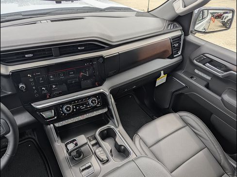 New 2026 GMC Sierra 1500 Denali AWD/4WD image 21