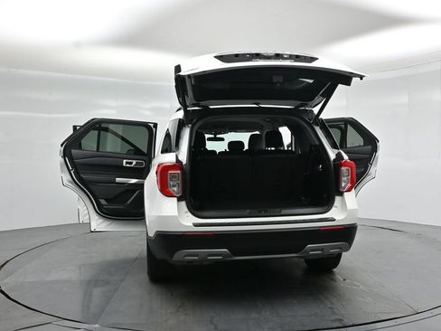 Certified 2023 Ford Explorer XLT w/ Equipment Group 202A RWD image 35