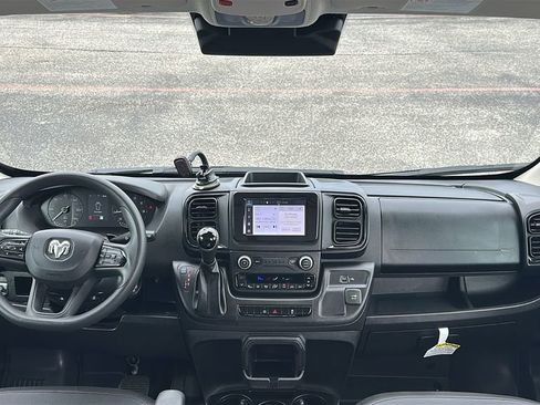 Used 2026 RAM ProMaster 2500 w/ Convenience Group FWD image 25