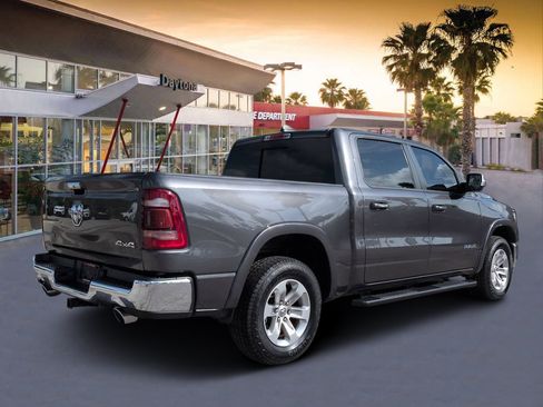 Used 2022 RAM 1500 Laramie AWD/4WD image 3