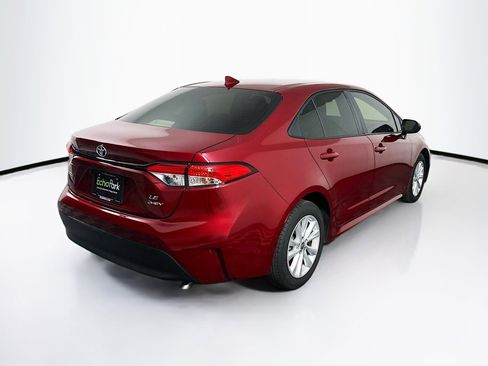 Used 2025 Toyota Corolla LE w/ LE Premium Package image 9