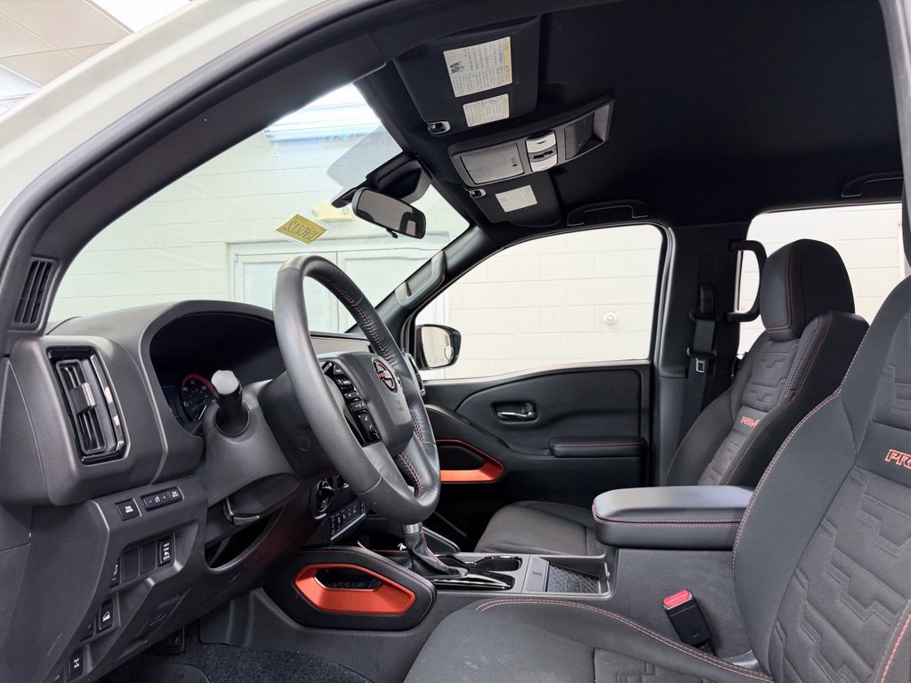 Used 2025 Nissan Frontier PRO-4X w/ Pro Convenience Package AWD/4WD image 16
