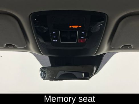 Used 2024 Kia Carnival SX Prestige image 14