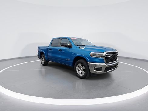 Used 2025 RAM 1500 Big Horn AWD/4WD image 2