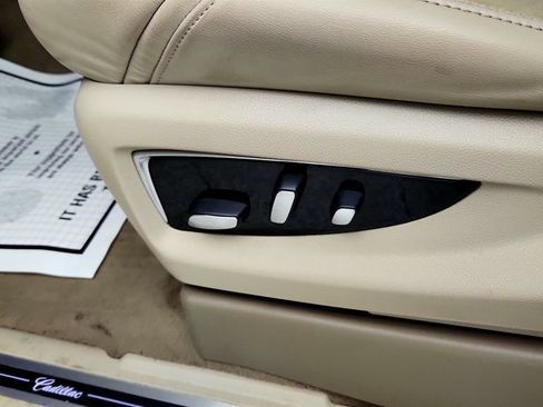 Used 2019 Cadillac Escalade Premium Luxury RWD image 12