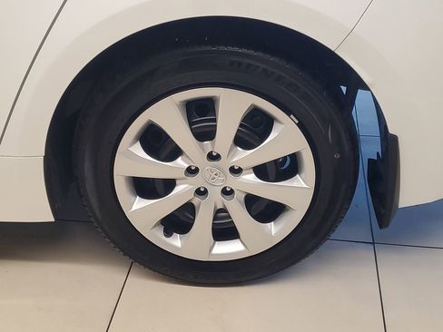 Used 2025 Toyota Corolla LE image 4