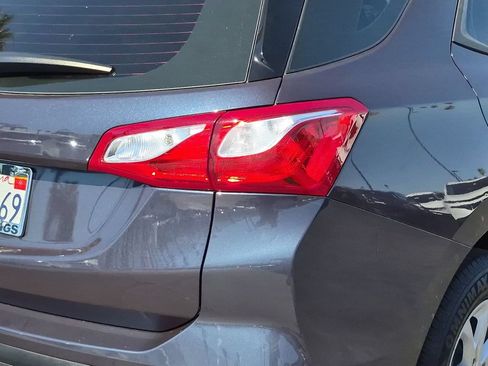 Used 2019 Chevrolet Equinox LS FWD image 11