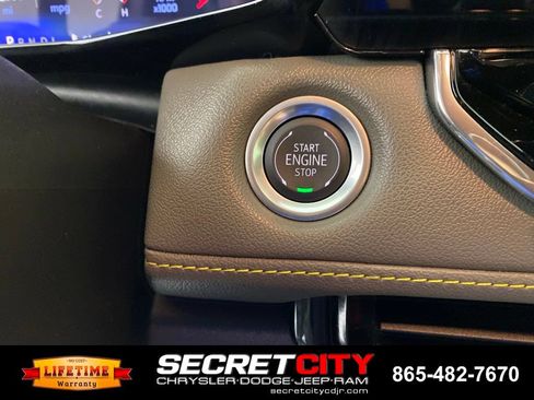 Used 2024 Chevrolet Colorado ZR2 AWD/4WD image 16