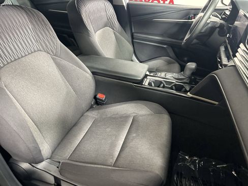 Used 2025 Toyota Camry LE image 25