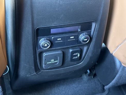 Used 2018 Buick Enclave Essence AWD/4WD image 14