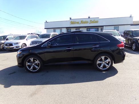 Used 2015 Toyota Venza Limited image 2