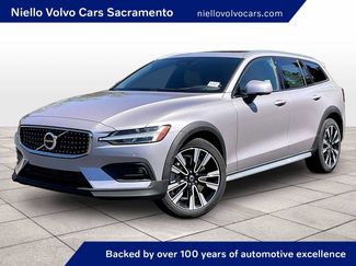 New 2026 Volvo V60 B5 Cross Country Ultra video 1