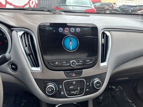 Used 2018 Chevrolet Malibu LT image 23