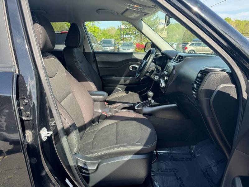 Used 2016 Kia Soul FWD image 14