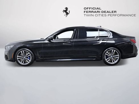 Used 2022 BMW 750i xDrive w/ M Sport Package image 2