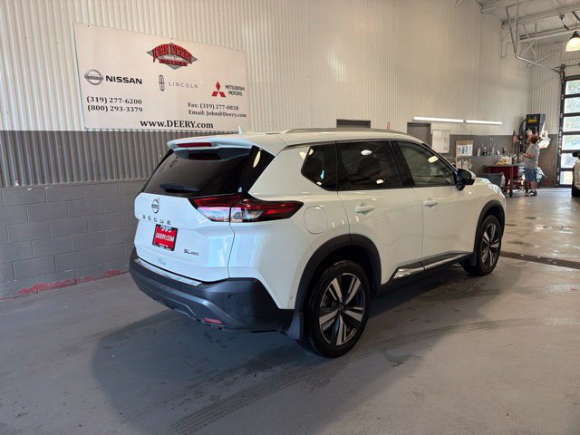 Certified 2023 Nissan Rogue SL w/ SL Premium Package AWD/4WD image 3