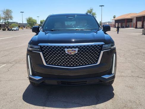 Used 2021 Cadillac Escalade Premium Luxury AWD/4WD image 3