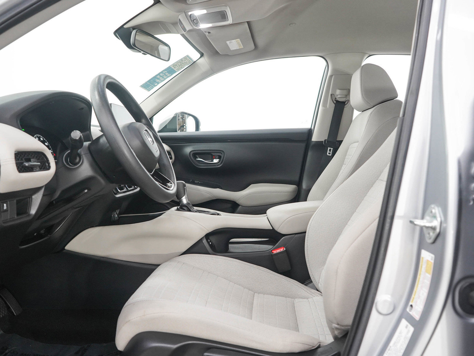 Used 2024 Honda HR-V LX image 22