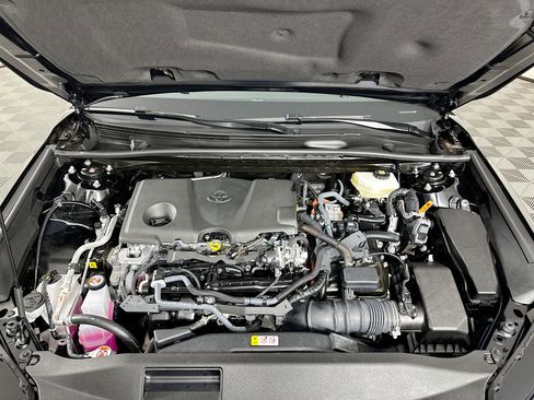Used 2025 Toyota Camry LE w/ Convenience Package FWD image 31