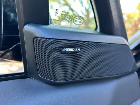 Used 2025 Land Rover Range Rover Sport SE image 26