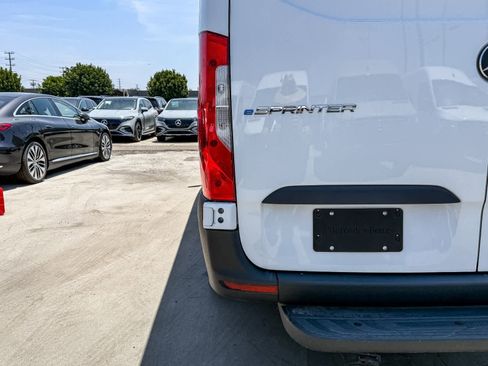 New 2024 Mercedes-Benz eSprinter 170 Cargo image 7